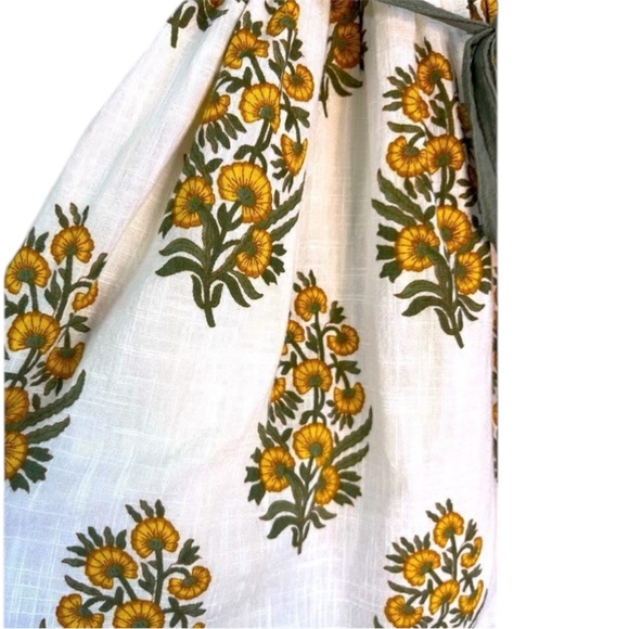 Boutique Girls Sunflower Dress Size 6 | Yellow, Ivory & Green Fall Outfit - Picture 4 of 4